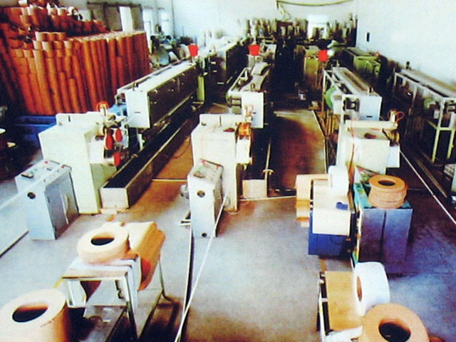 打包帶(dai)生産線(xiàn)